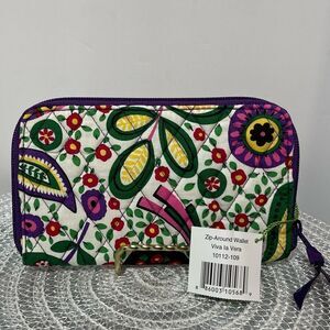 Vera Bradley Zip Around Wallet Viva la Vera NWT